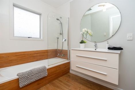 Photo of property in 19 Crescent Court, Melville, Hamilton, 3206