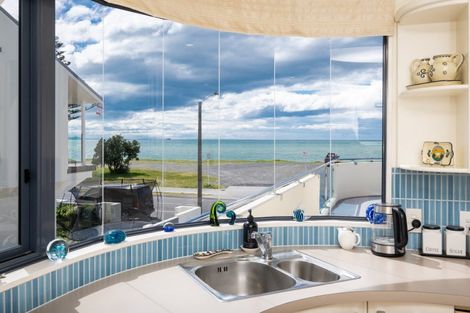 Photo of property in 24 The Esplanade, Westshore, Napier, 4110