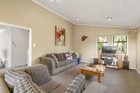 Photo of property in 20 Saddleback Rise, Murrays Bay, Auckland, 0630