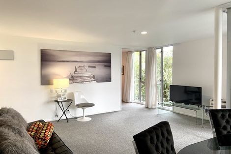 Photo of property in 2/15 Peterborough Street, Christchurch Central, Christchurch, 8013