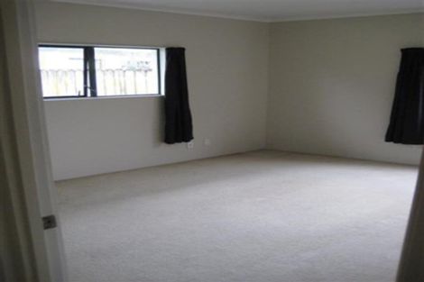 Photo of property in 27 Heathridge Place, Burswood, Auckland, 2013