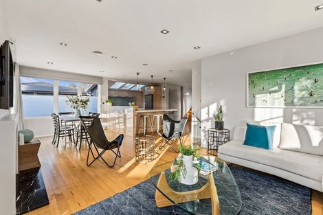 Photo of property in 45 Regent Street, Devonport, Auckland, 0624