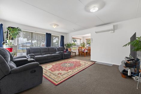 Photo of property in 19 Stillwater Place, Westbrook, Palmerston North, 4412