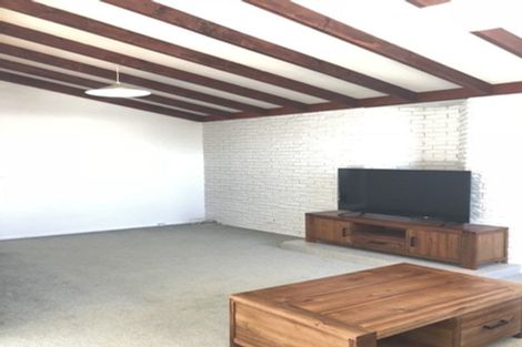 Photo of property in 31 Portadown Avenue, Pakuranga Heights, Auckland, 2010