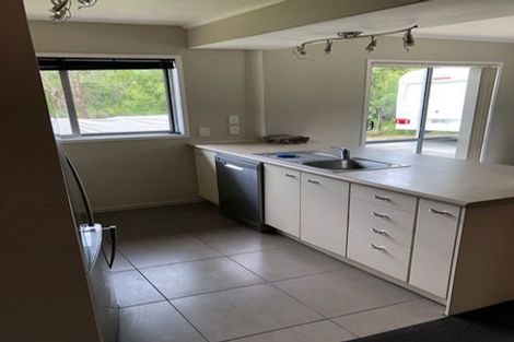 Photo of property in 145 Shaw Road, Oratia, Auckland, 0604