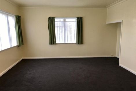 Photo of property in 38 Kirk Street, Otaki, 5512