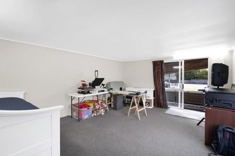 Photo of property in 27 Culzean Grove, Bell Block, New Plymouth, 4312