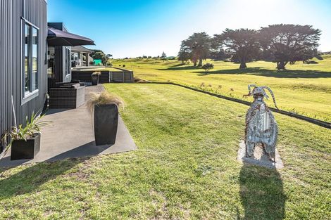 Photo of property in 21 Golf Vue Place, Castlecliff, Whanganui, 4501