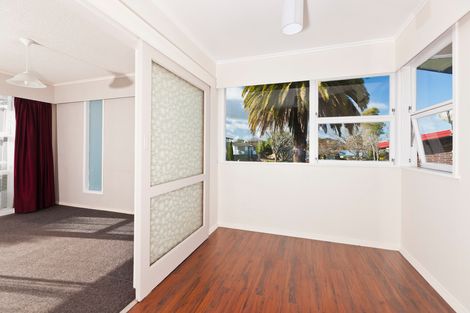 Photo of property in 12 Tait Street, Te Kamo, Whangarei, 0112