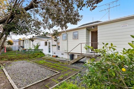 Photo of property in 1/5 Merriefield Avenue, Forrest Hill, Auckland, 0620