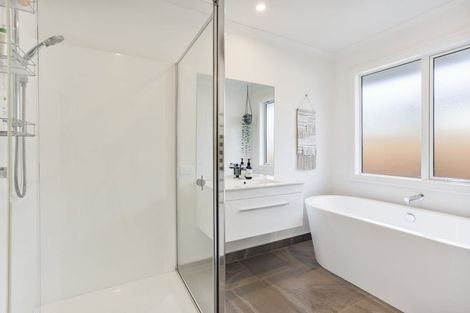 Photo of property in 70 Watkins Drive, Rangiora, 7400