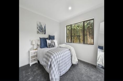 Photo of property in 2/10 Ridge Road, Howick, Auckland, 2014