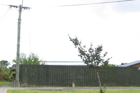 Photo of property in 2/41 Beach Haven Road, Beach Haven, Auckland, 0626