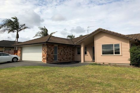 Photo of property in 20 Aberdeen Crescent, Wattle Downs, Auckland, 2103