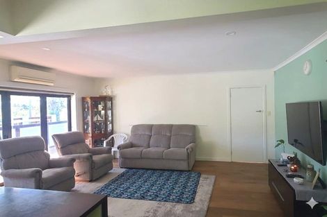 Photo of property in 20 Godley Road, Green Bay, Auckland, 0604