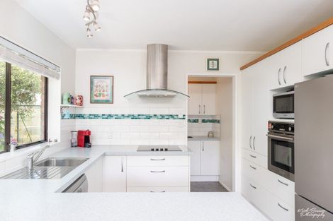 Photo of property in 2b Terminus Street, Silverstream, Upper Hutt, 5019