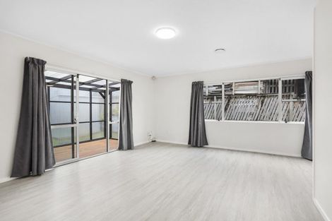 Photo of property in 2/152 Rathgar Road, Henderson, Auckland, 0610