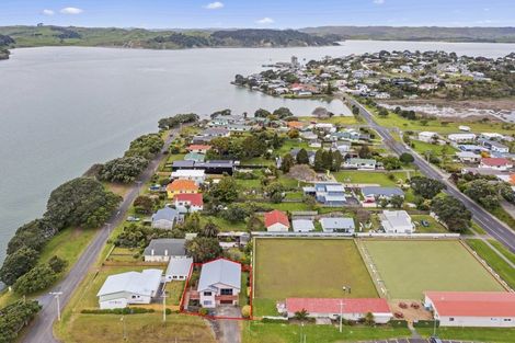 Photo of property in 23 James Street, Raglan, 3225