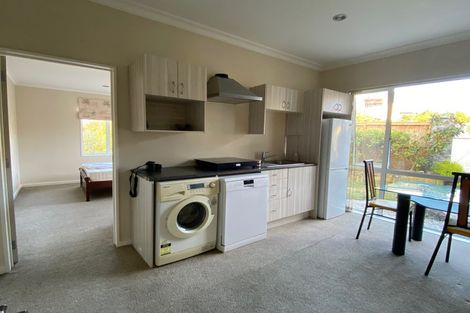 Photo of property in 9 Keating Rise, Northcross, Auckland, 0632