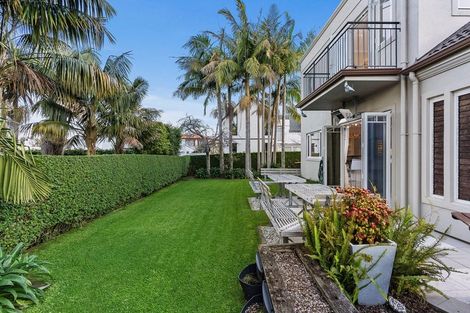 Photo of property in 205a Hurstmere Road, Takapuna, Auckland, 0622
