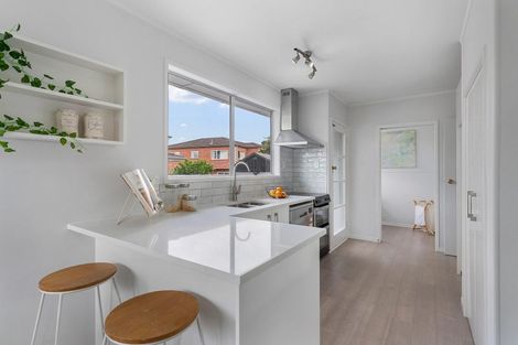 Photo of property in 54 Cockayne Crescent, Sunnynook, Auckland, 0620