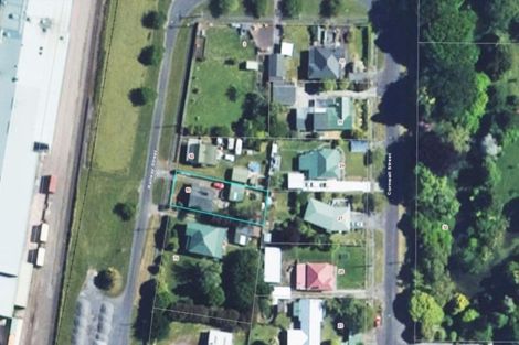 Photo of property in 80 Railway Street, Eltham, 4322