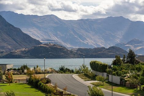 Photo of property in 28 Minaret Ridge, Wanaka, 9305