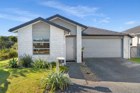 Photo of property in 9 Scoria Close, Pyes Pa, Tauranga, 3112