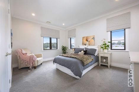 Photo of property in 8 Tauwaka Crescent, Riverhead, 0820