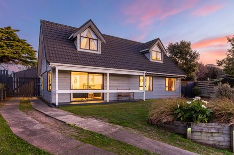 Photo of property in 23 James Cook Drive, Whitby, Porirua, 5024