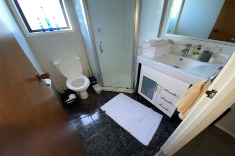 Photo of property in 56 De Quincey Terrace, Highland Park, Auckland, 2010