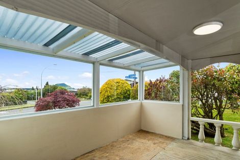 Photo of property in 2 Western Road, Otumoetai, Tauranga, 3110