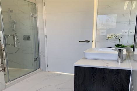 Photo of property in 11 Bunbeg Crescent, Flat Bush, Auckland, 2019