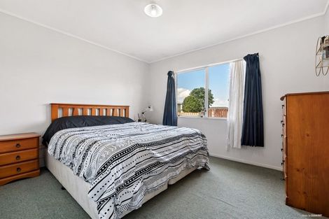 Photo of property in 2/24 Templeton Place, Clendon Park, Auckland, 2103