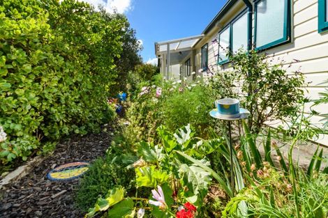 Photo of property in 2 Escort Grove, Awapuni, Palmerston North, 4412
