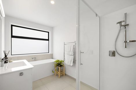 Photo of property in 7 Matau Lane, Ferndale, New Plymouth, 4310