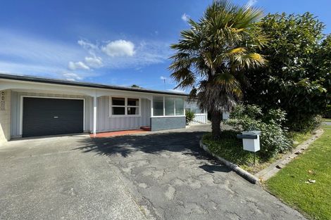 Photo of property in 2 Bennett Place, Onekawa, Napier, 4110