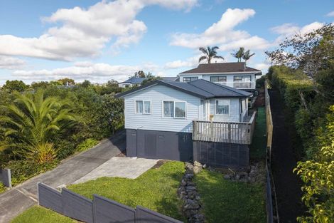 Photo of property in 47 Amorino Drive, Red Beach, 0932