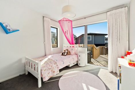 Photo of property in 78 Fairview Avenue, Fairview Heights, Auckland, 0632