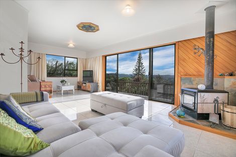 Photo of property in 1069 Scenic Drive North, Swanson, Auckland, 0816