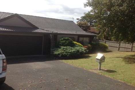 Photo of property in 118 Hutchinsons Road, Bucklands Beach, Auckland, 2014