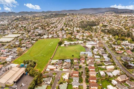 Photo of property in 9 Neesons Way, Glendene, Auckland, 0602