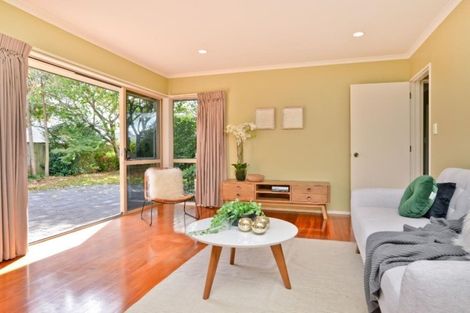 Photo of property in 10 Mangakoea Place, St Andrews, Hamilton, 3200