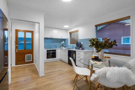 Photo of property in 2/110 Barbour Street, Waltham, Christchurch, 8011