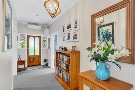 Photo of property in 13 Godwin Crescent, College Estate, Whanganui, 4500