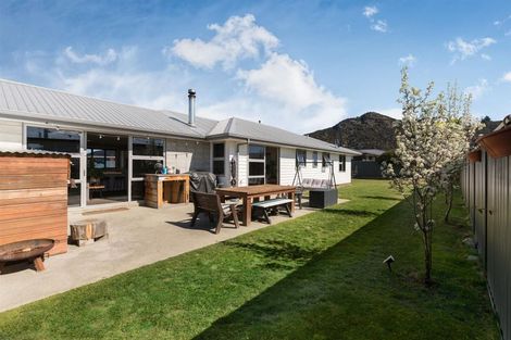 Photo of property in 18 Finch Street, Albert Town, Wanaka, 9305