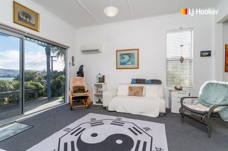 Photo of property in 22 Moerangi Street, Broad Bay, Dunedin, 9014