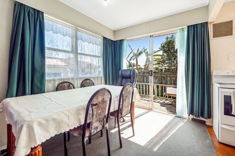 Photo of property in 1 Fairlight Place, Manurewa, Auckland, 2102