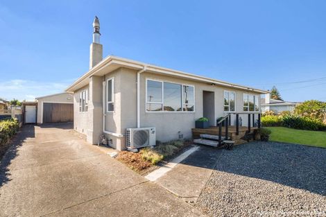 Photo of property in 22 Egmont Street, Castlecliff, Whanganui, 4501