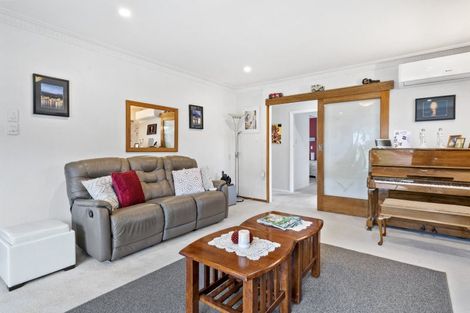 Photo of property in 12 Saint Johns Terrace, Tawa, Wellington, 5028